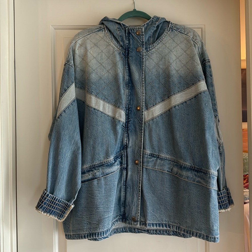 American Eagle Vintagey Denim Jacket